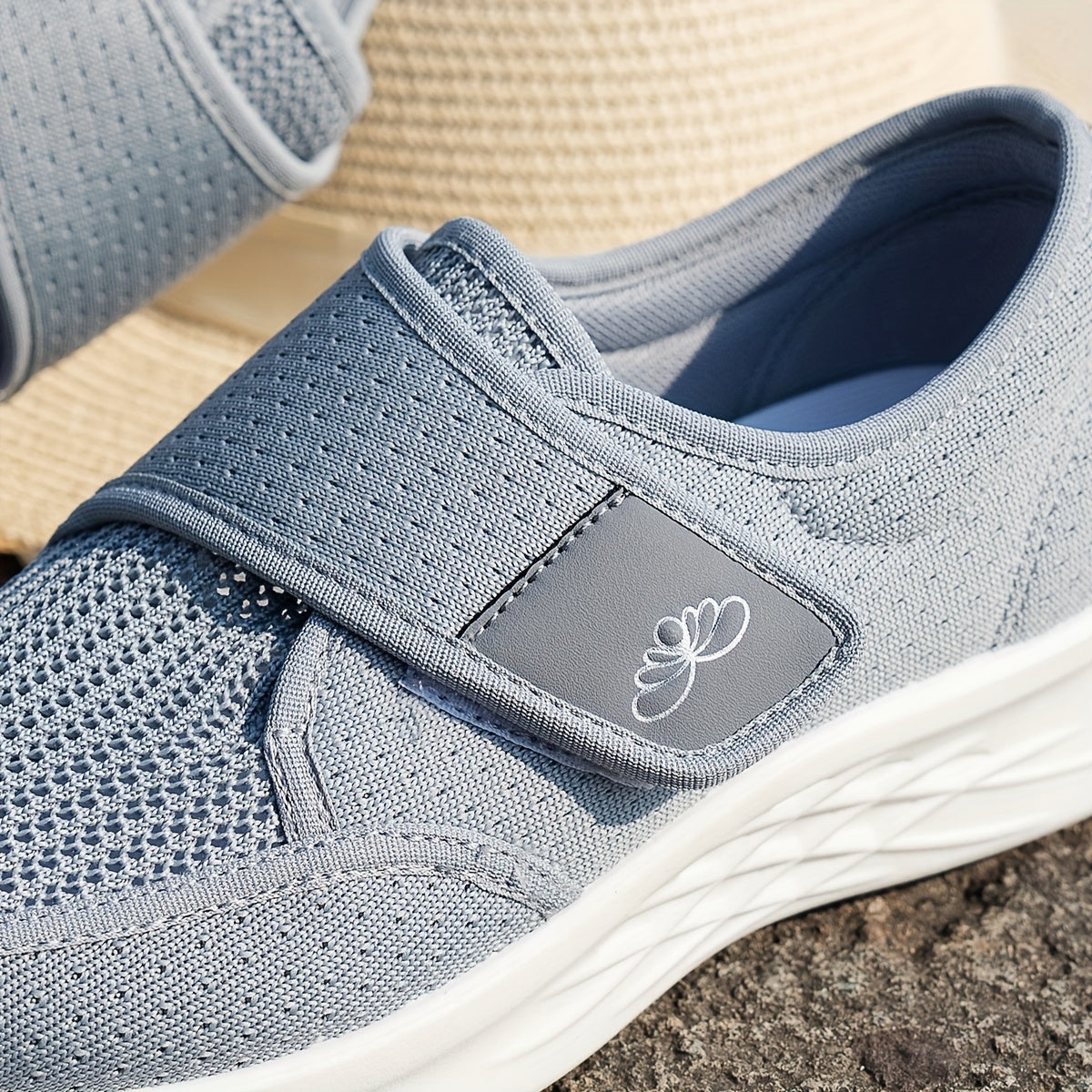 Ayollar uchun nafas oladigan, engil sport poyafzallari kundalik kiyim uchun