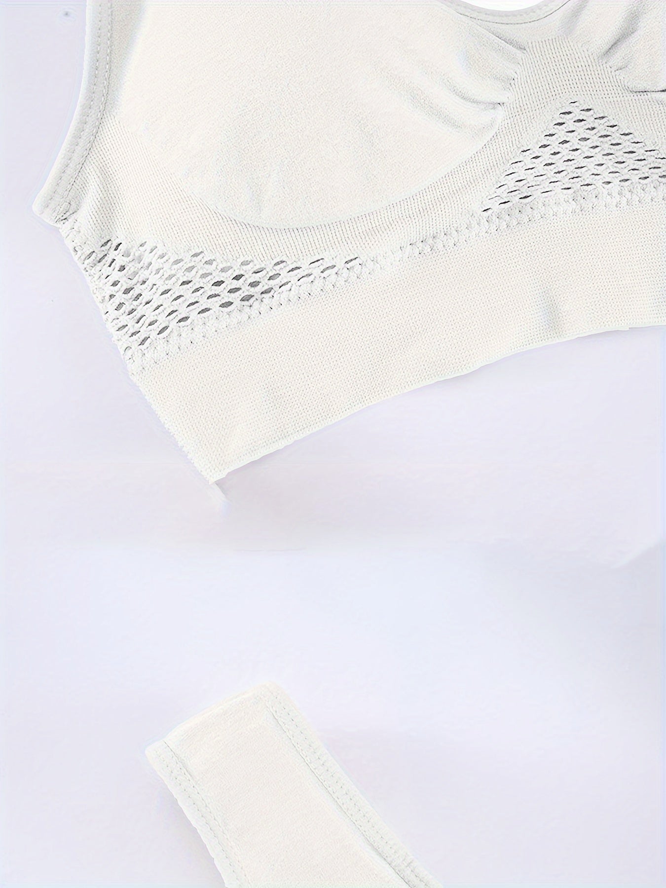 Women's Sports Bras Breathable Mesh Padded Support for Yoga Fitness Running