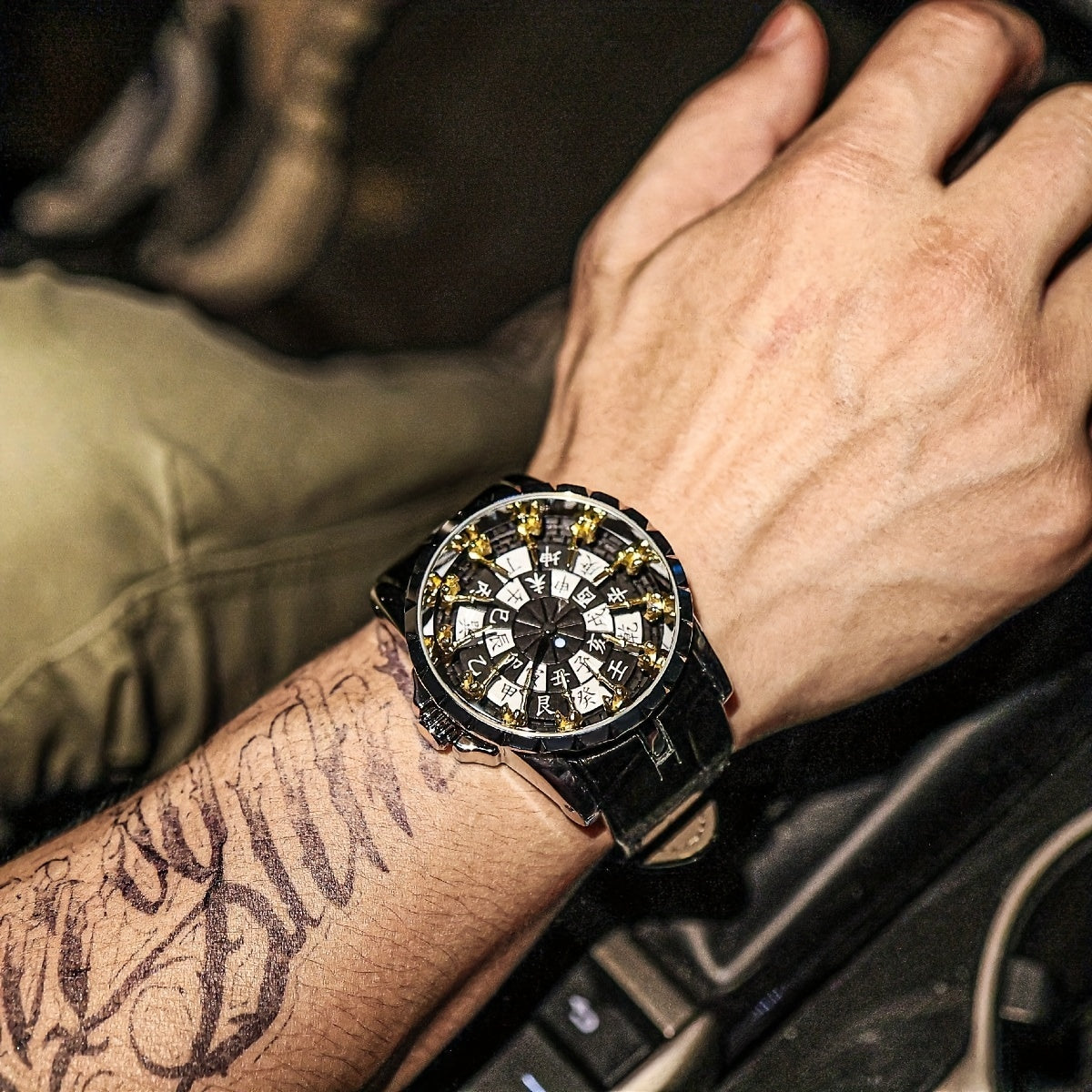 Erkaklar uchun zamonaviy vintage qora sun'iy charm belbog'i, kvarts soat bilan, tasodifiy talabalar uchun ideal.