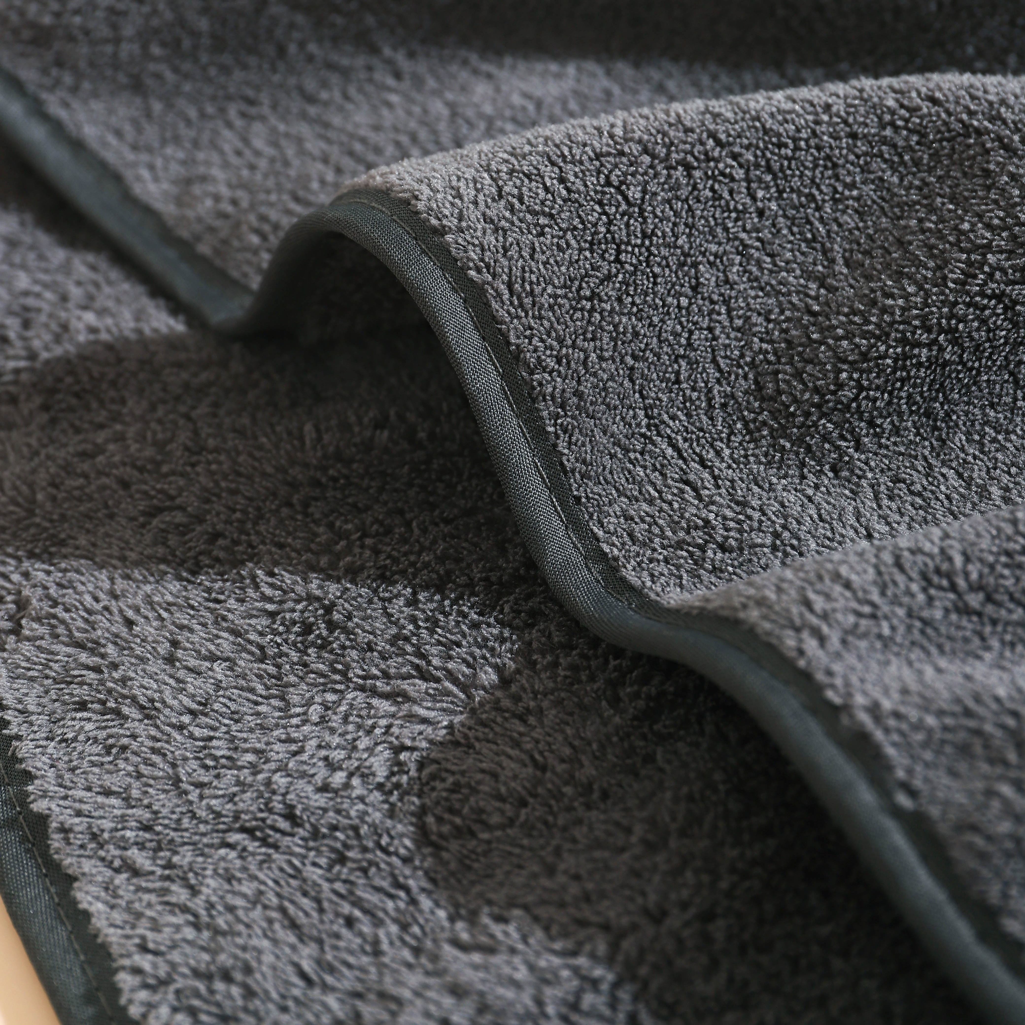 Small Size Quilt and Bath Towel Set 80cm x 80cm Soft Absorbent All Seasons