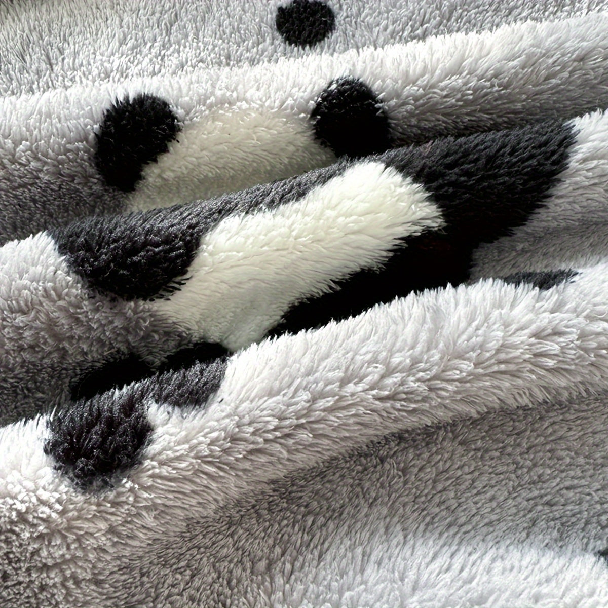 Flannel Bed Blanket Reversible Panda Pattern Soft Polyester All-Season 320gsm