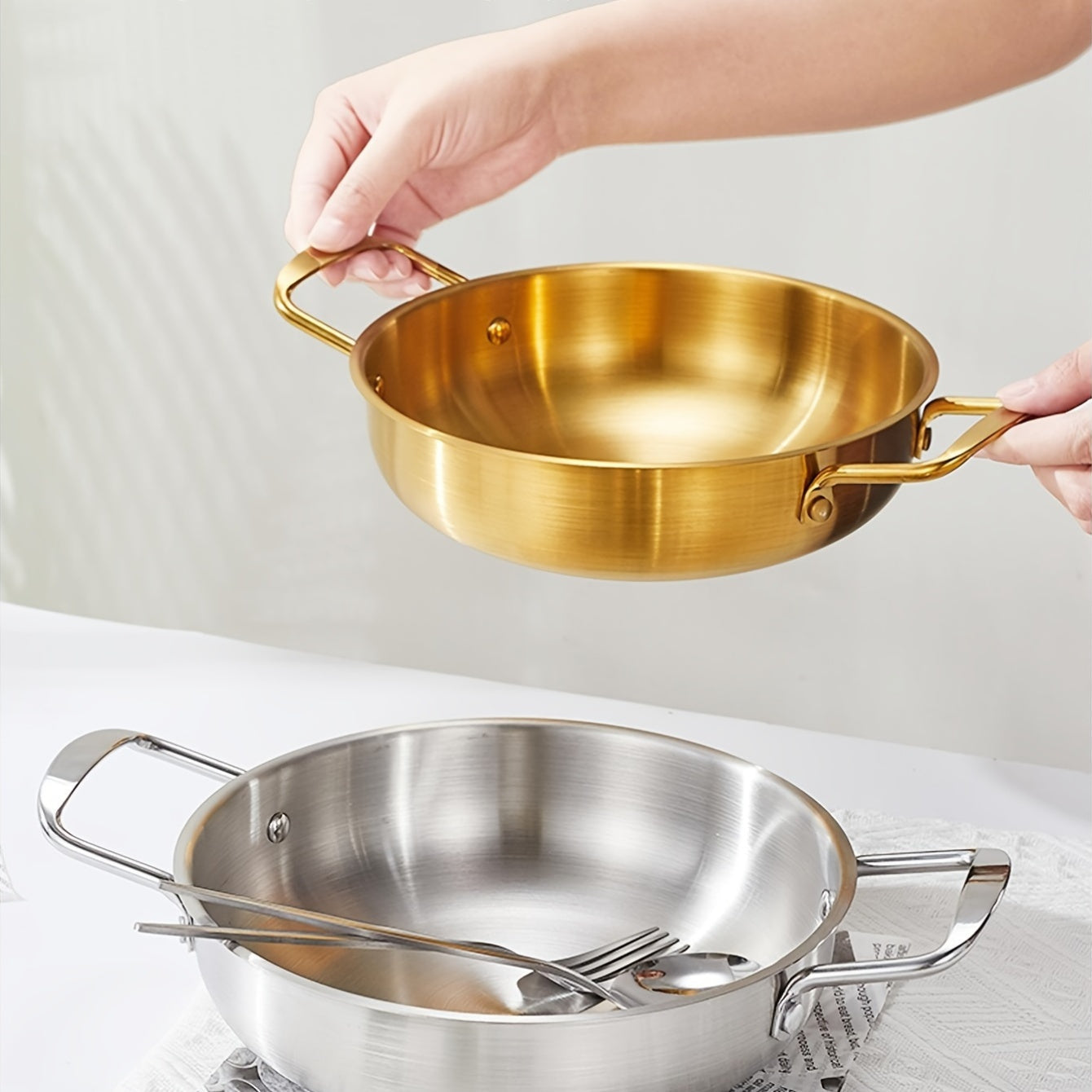 Olla de acero inoxidable para fideos con diseño de hilo dorado cookware