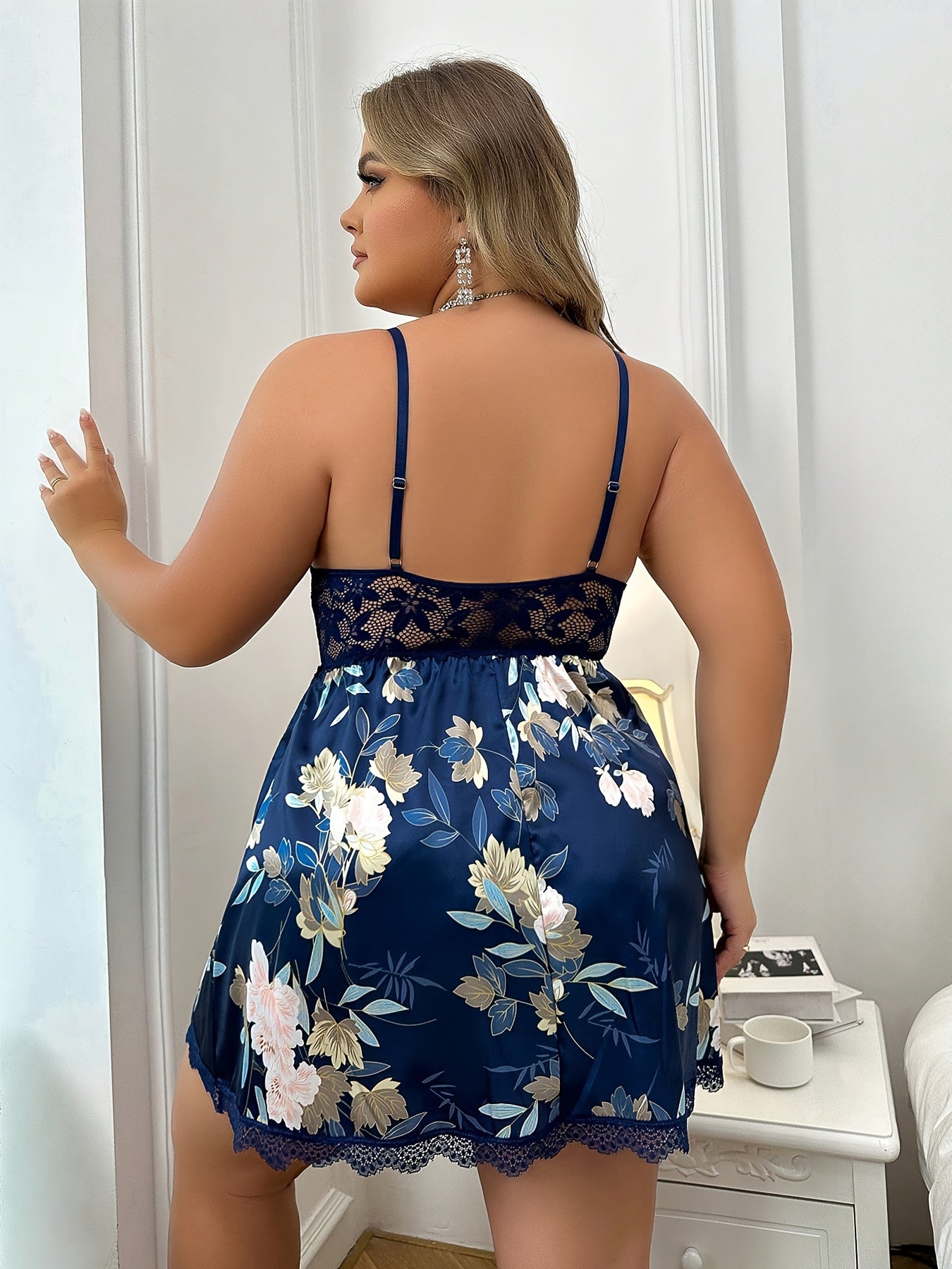 Набор женской пижамы больших размеров с разрезанным принтом, ночная рубашка и стринги