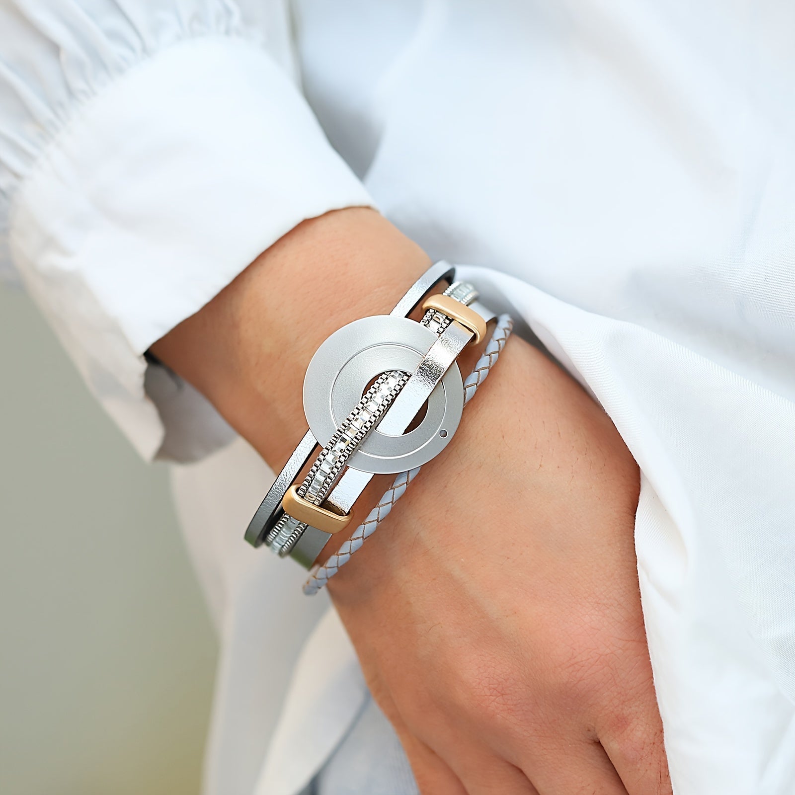 Sun'iy charm bilan kvadrat kristal bo'laklari va metall charm bilan sun'iy teri halqasi