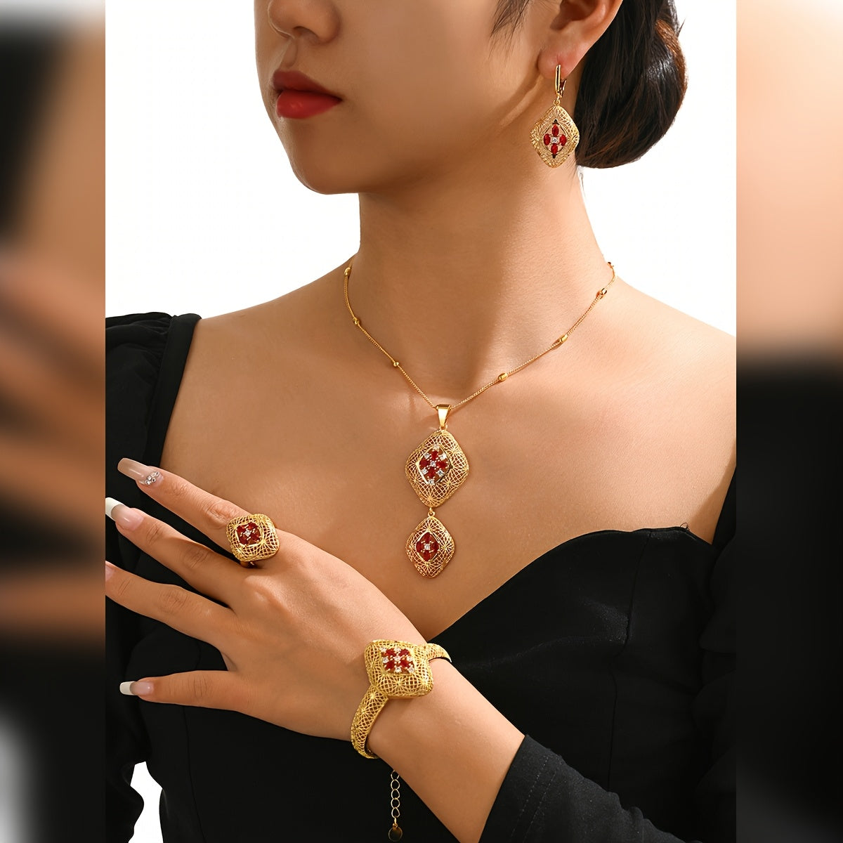 Dubaydan olingan nozik O'rta Sharq Arab ilhomlangan zargarlik to'plami; zargarlik to'plami marjon, bilaguzuk, taqinchoq va uzukdan iborat bo'lib, hashamatli mis qoplamasi bilan bezatilgan. Eid sovg'alari sifatida berish uchun ideal.