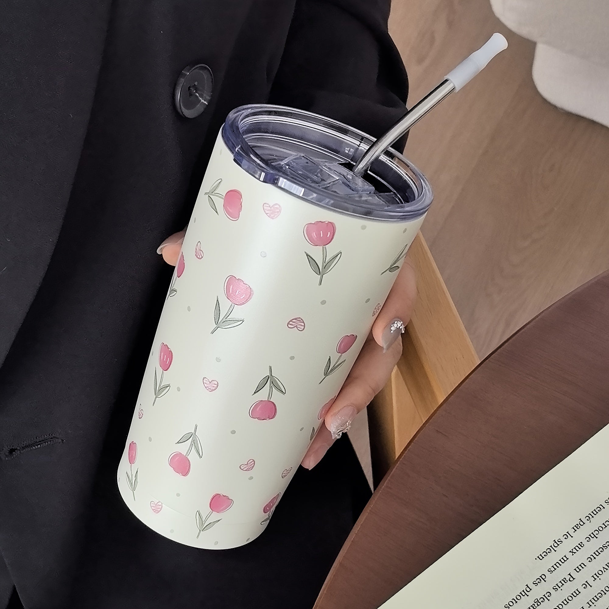 Bir dona Tulip naqshidagi suv shishasi, 600ml/20.29oz sig'imga ega zanglamas po'latdan yasalgan izolyatsiyalangan suv stakanlari, yoz va qish ichimliklari uchun ideal. Sayohat aksessuarlar va sovg'alar uchun mukammal.