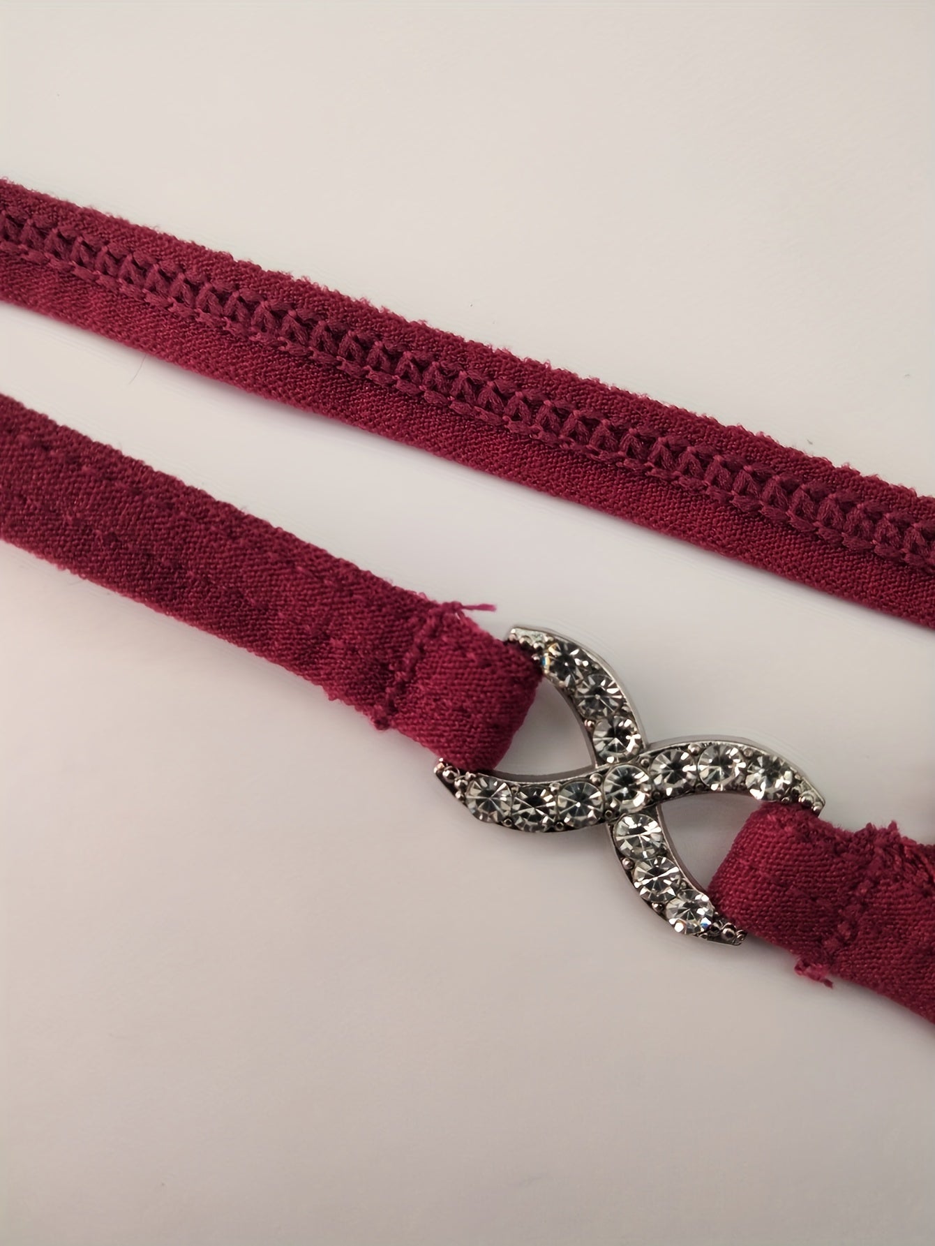 Lingerie Lace Thong with Diamond Decorations for Women