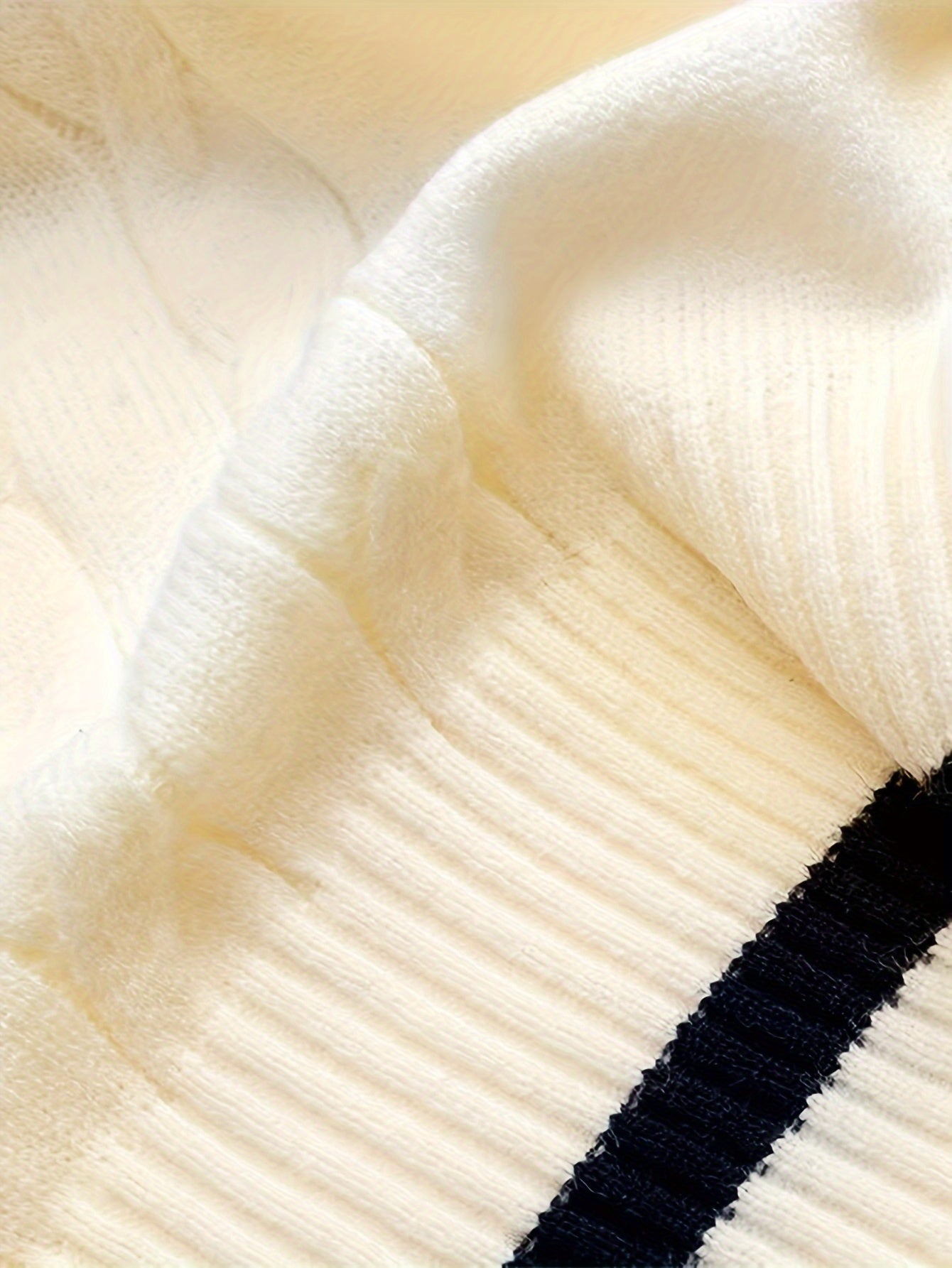 Chaleco de suéter de punto con cuello en V y detalle de insignia, poliéster acrílico, patrón de contraste, para todas las estaciones