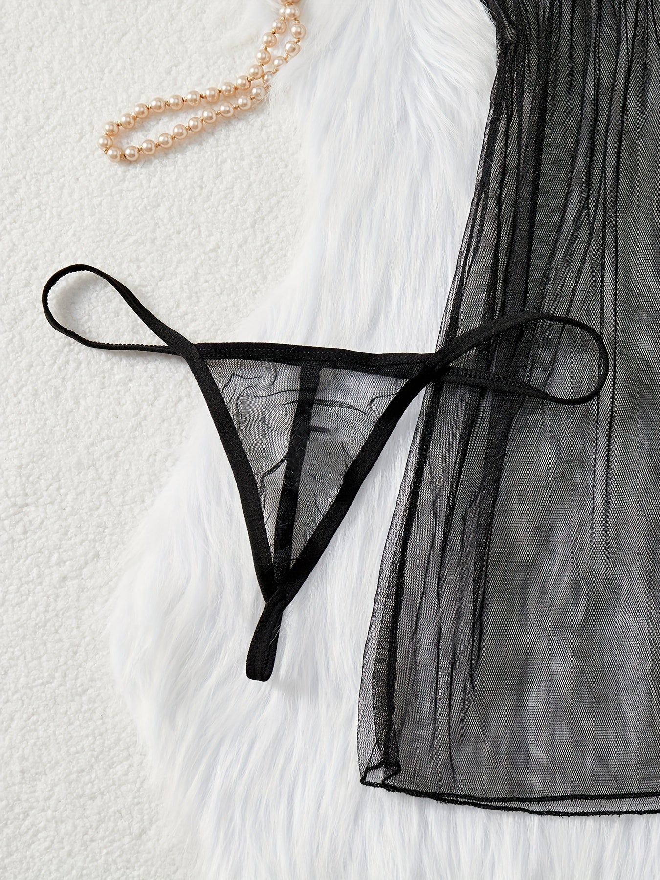 Conjunto de lencería femenina seductora con tanga y bragas