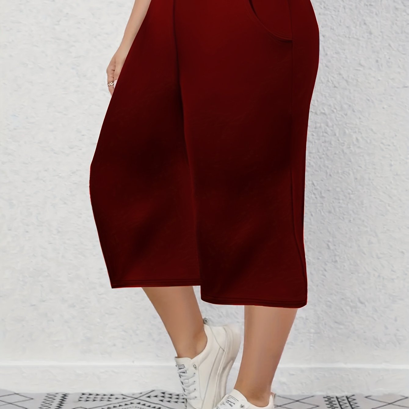 Капри для женщин больших размеров с эластичной тканью, однотонные, повседневные, средней посадкой, с карманами