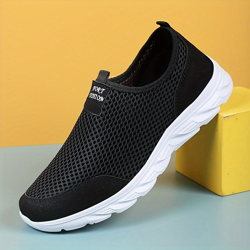 Men's Breathable Mesh Slip-On Shoes for Outdoor Casual Activities in Spring and Summer