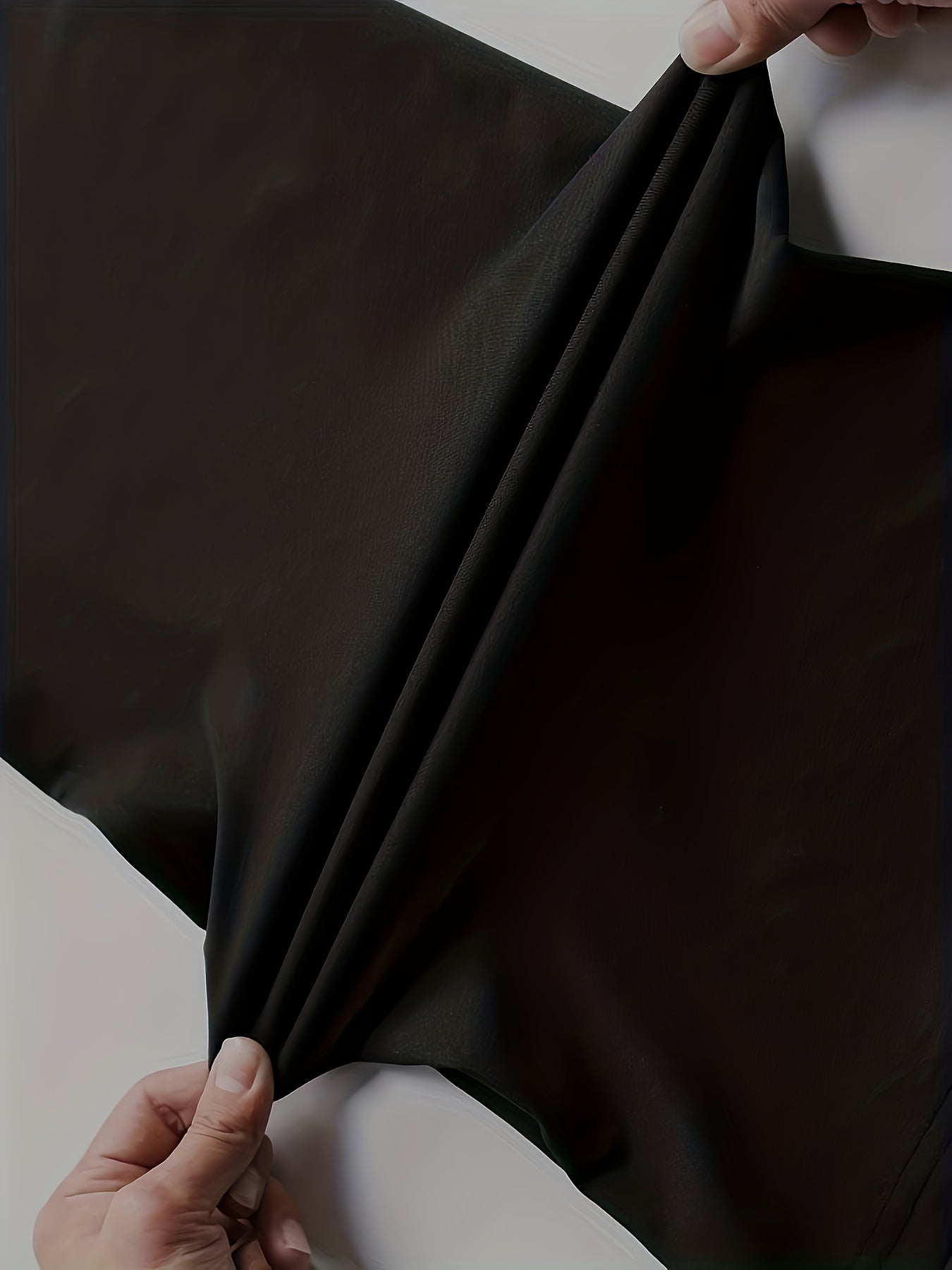 Yoshlar uchun qizil "Katta orzu qil" printli uzun qo'lqopli termal ko'ylak, yuqori bo'yin va cho'ziluvchan to'qima mato bilan. Mashinada yuvish mumkin. Kuz/qish uchun tasodifiy kiyim uchun mukammal.