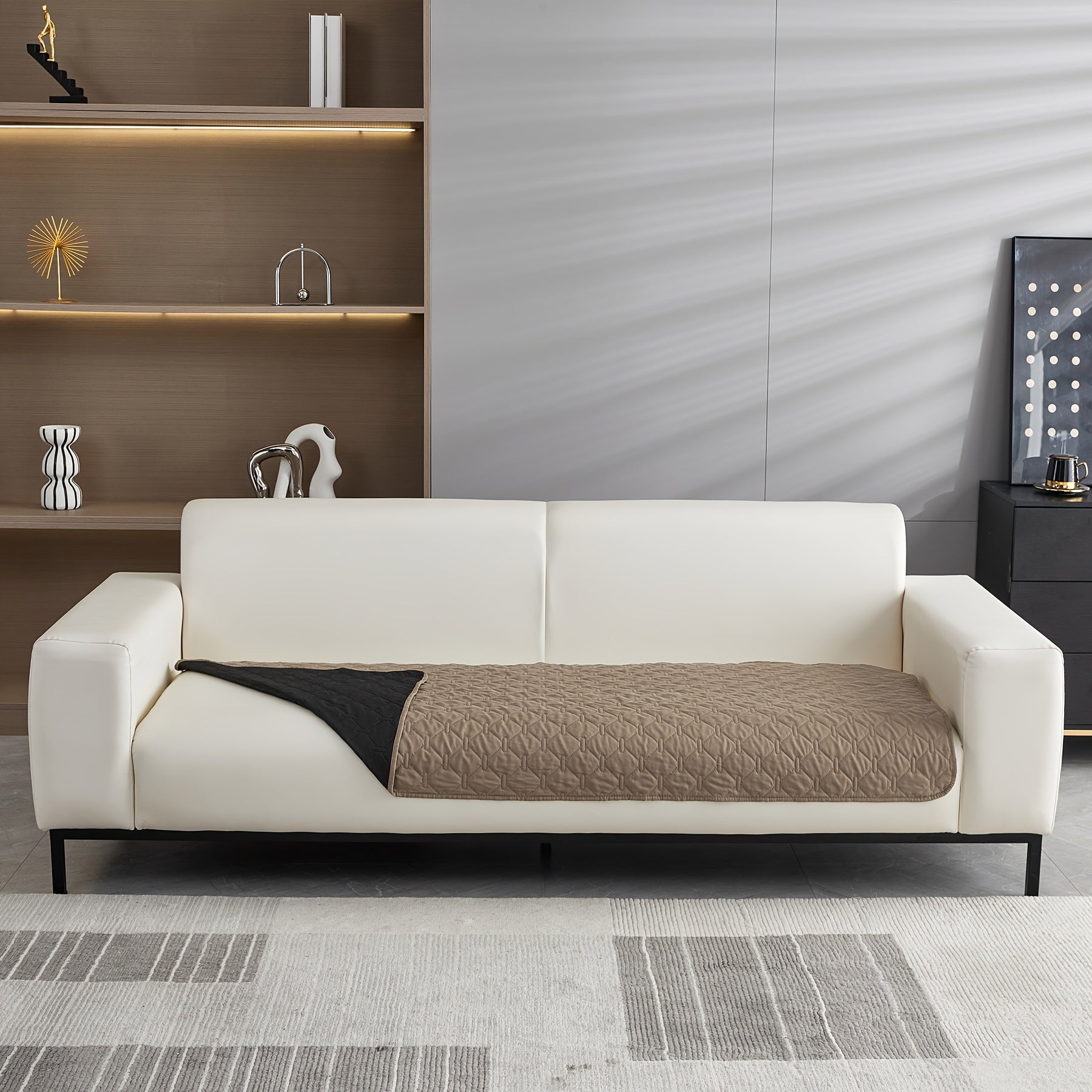 Waterproof Machine Washable Pet Blanket with Stain-Resistant Checkered Pattern for Furniture Beds and Sofas