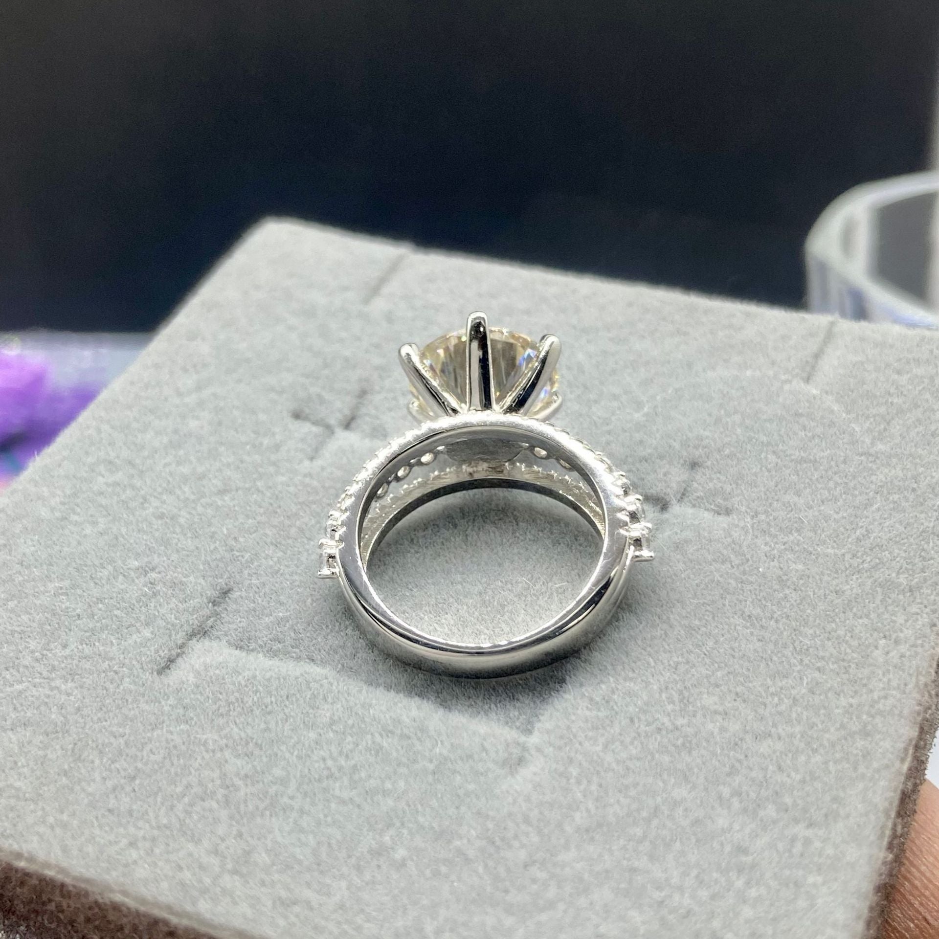 Women's Moissanite Engagement Ring 1 Carat Sterling Silver Gold Plated Stylish Jewelry