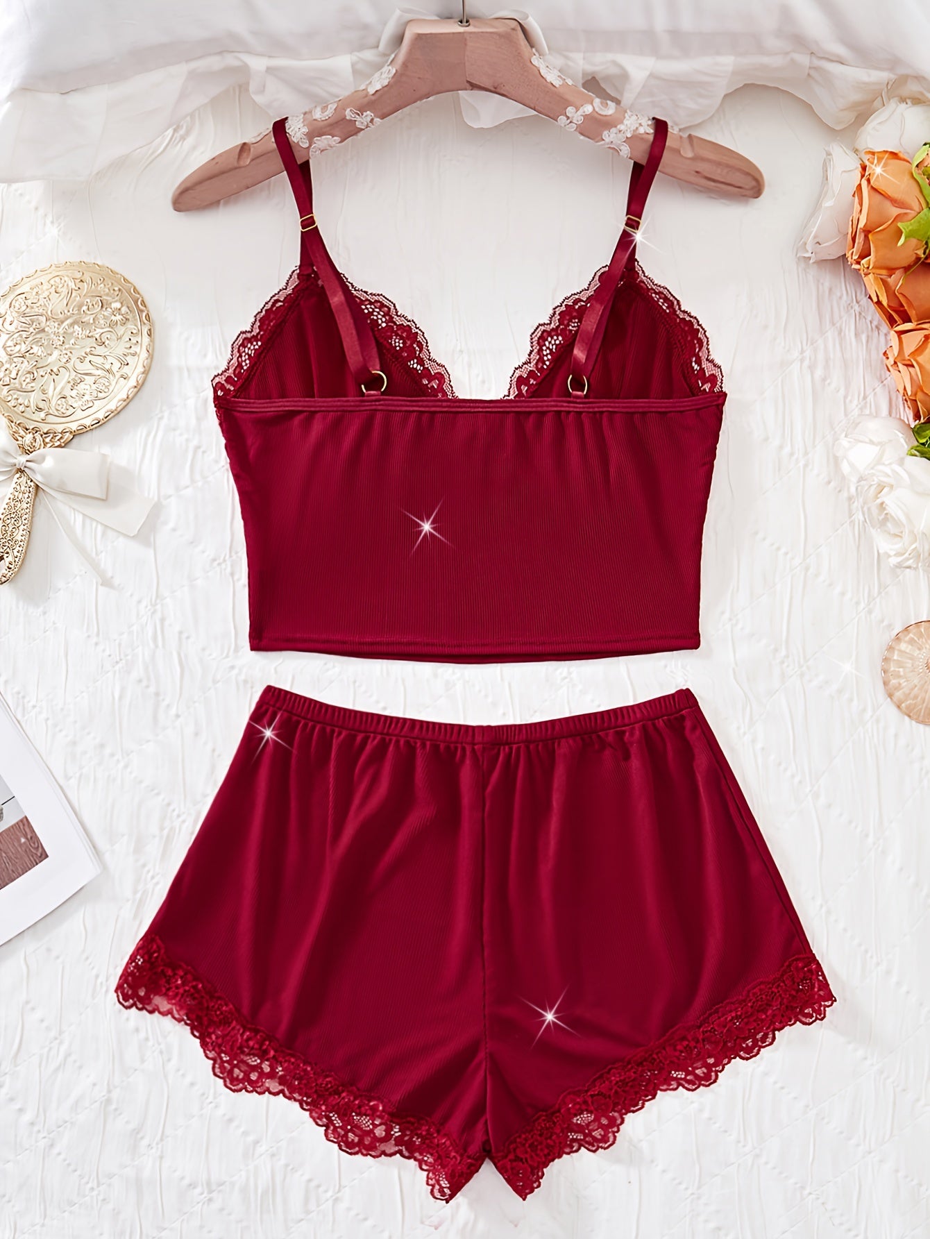 Комплект пижамы из 2-х предметов с кружевной вставкой, V-образным вырезом и шортами с бантом для женщин