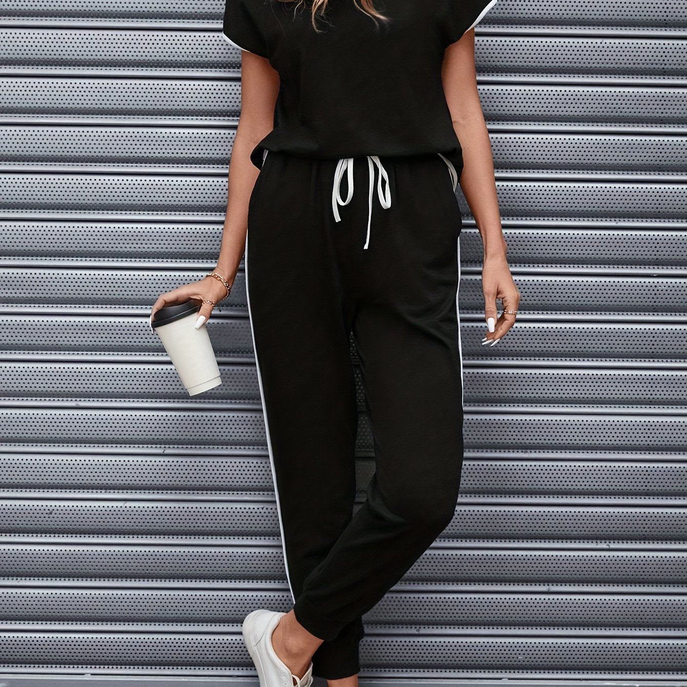 Conjunto casual de punto para mujer con camiseta de manga corta de cuello redondo y pantalones jogger