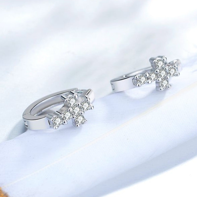 Zamonaviy va minimalistik moissanit bilaguzuklari, 925 oltin qoplamali misdan tayyorlangan, har kuni kiyish va maxsus tadbirlar uchun mukammal, barcha fasllar uchun abadiy zargarlik.