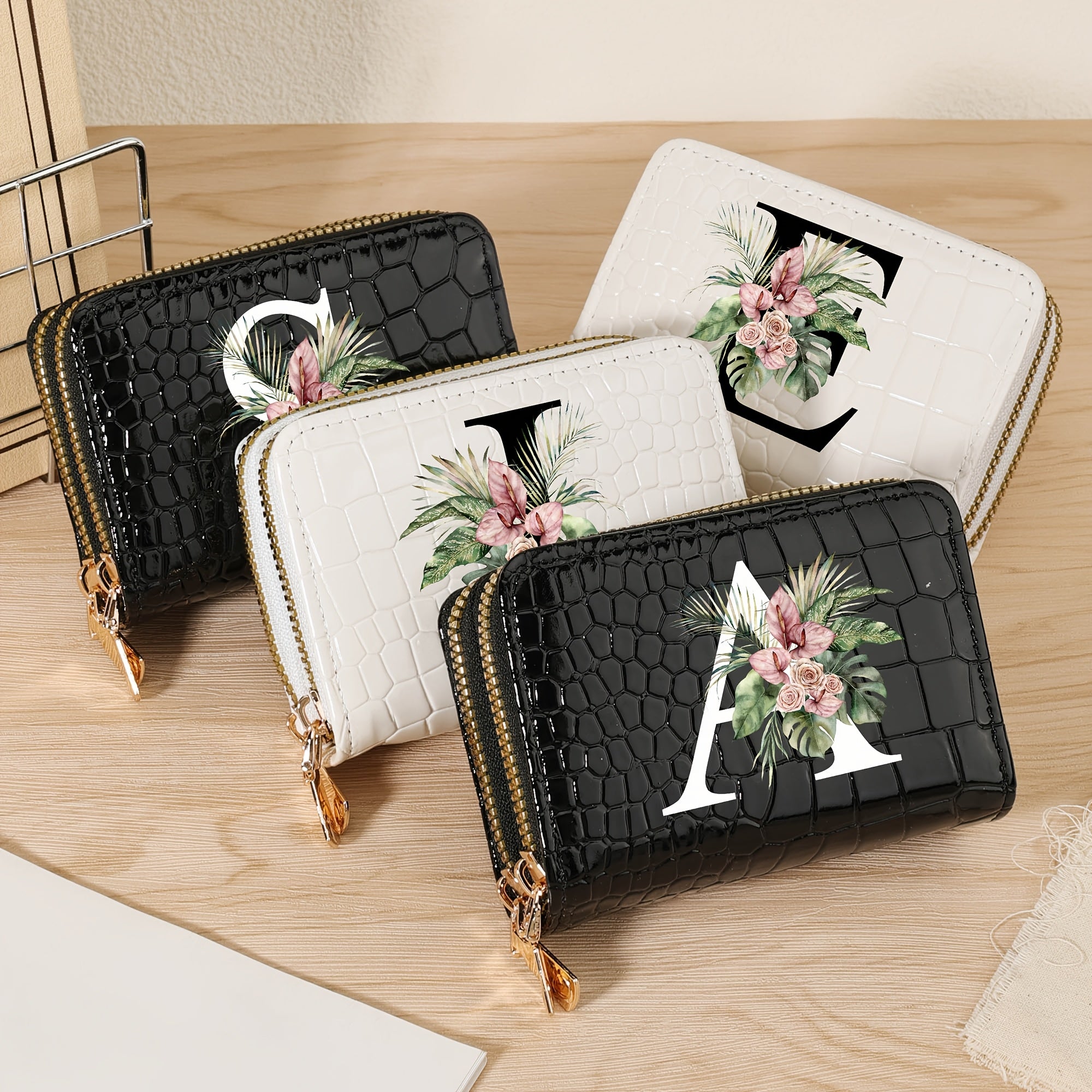 Cartera para tarjetas de crédito para mujer con estampado floral de letras, negro y blanco, gran capacidad, con cremallera y textura de cocodrilo en PU