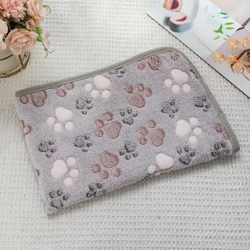 Pet Fleece Blanket Paw Print Pattern Machine Wash Stain Resistant for All Dog Sizes