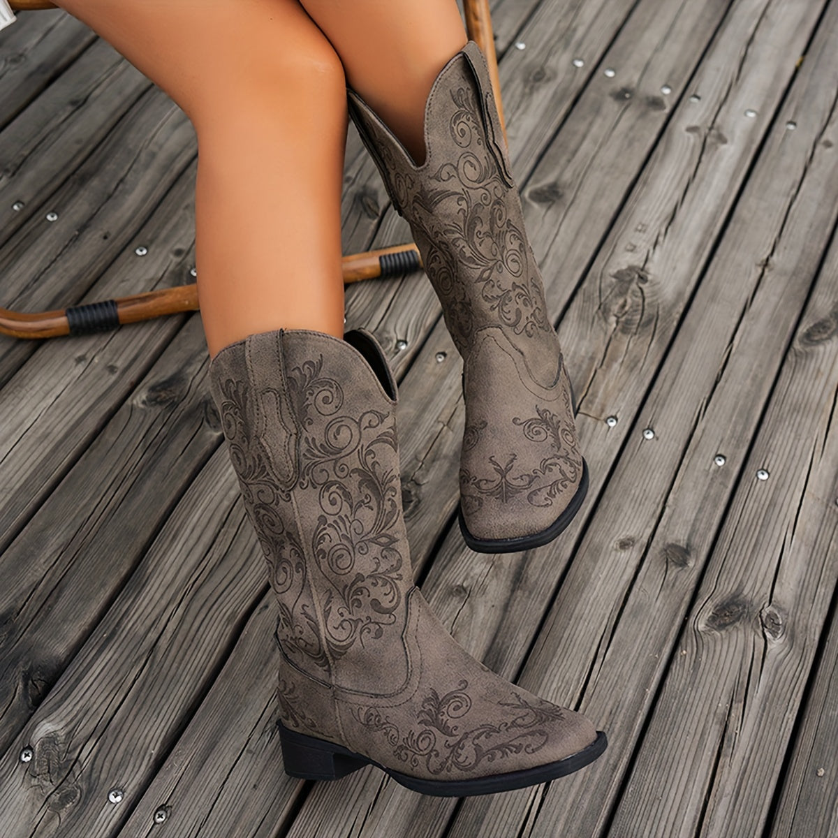 Женские кожаные сапоги в стиле western с лазерной гравировкой, средней длины, на повседневный стиль, с толстым каблуком
