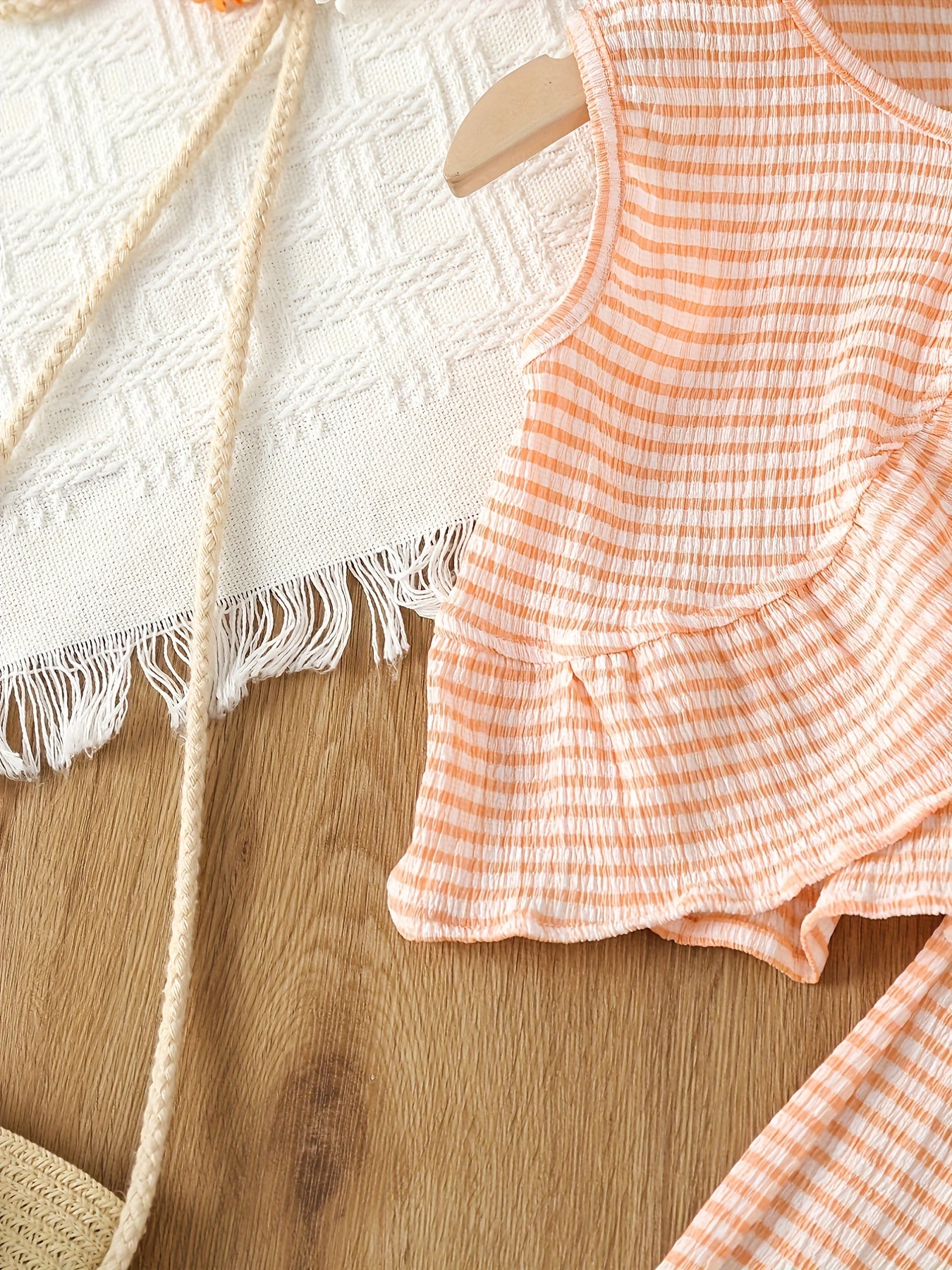 Girls Summer Plaid Pants Set with V-Neck Top and Wide-Leg Cropped Pants