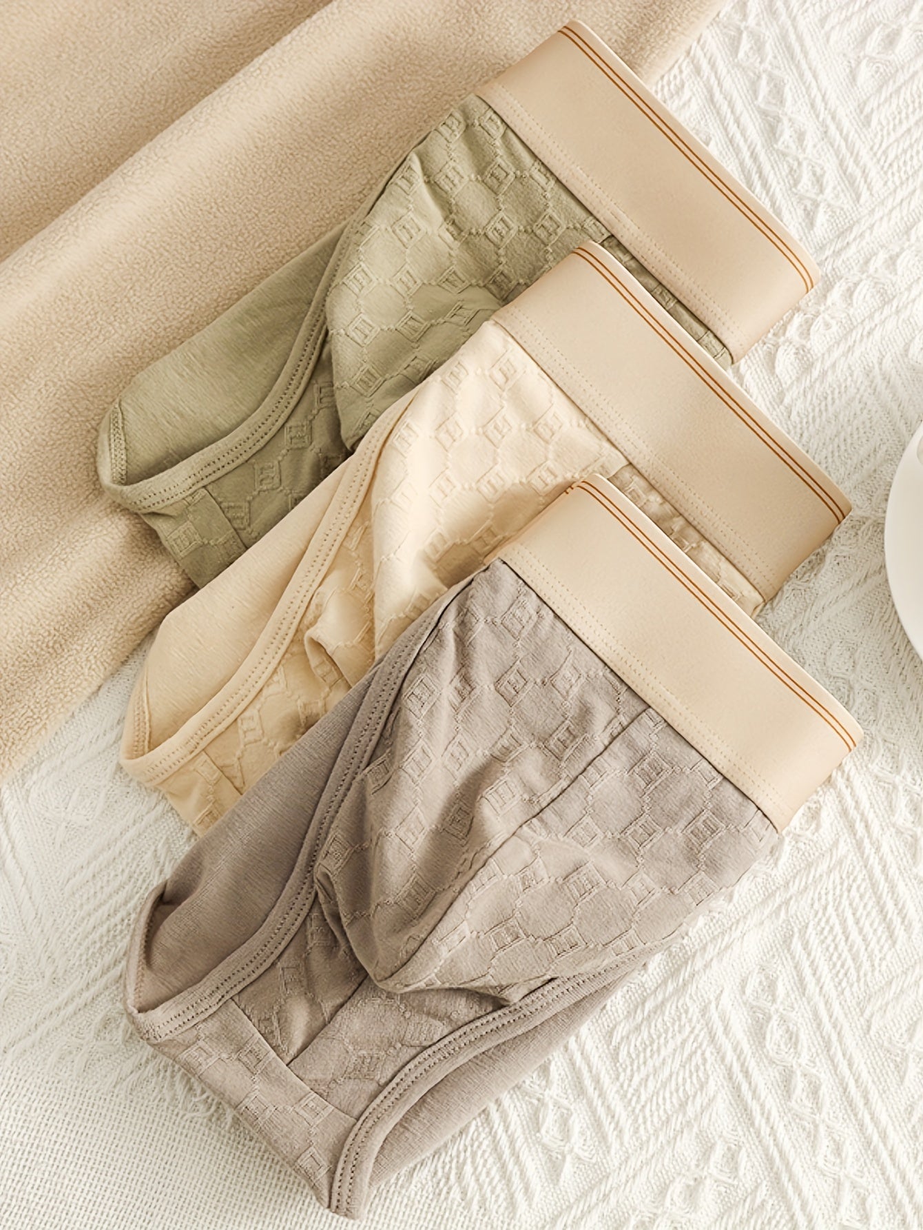 3 ta erkaklar uchun hashamatli paxta ichki kiyim, yuqori oyoq va cho'ziluvchan, qulay dizayn, sport va kundalik kiyim uchun mos.