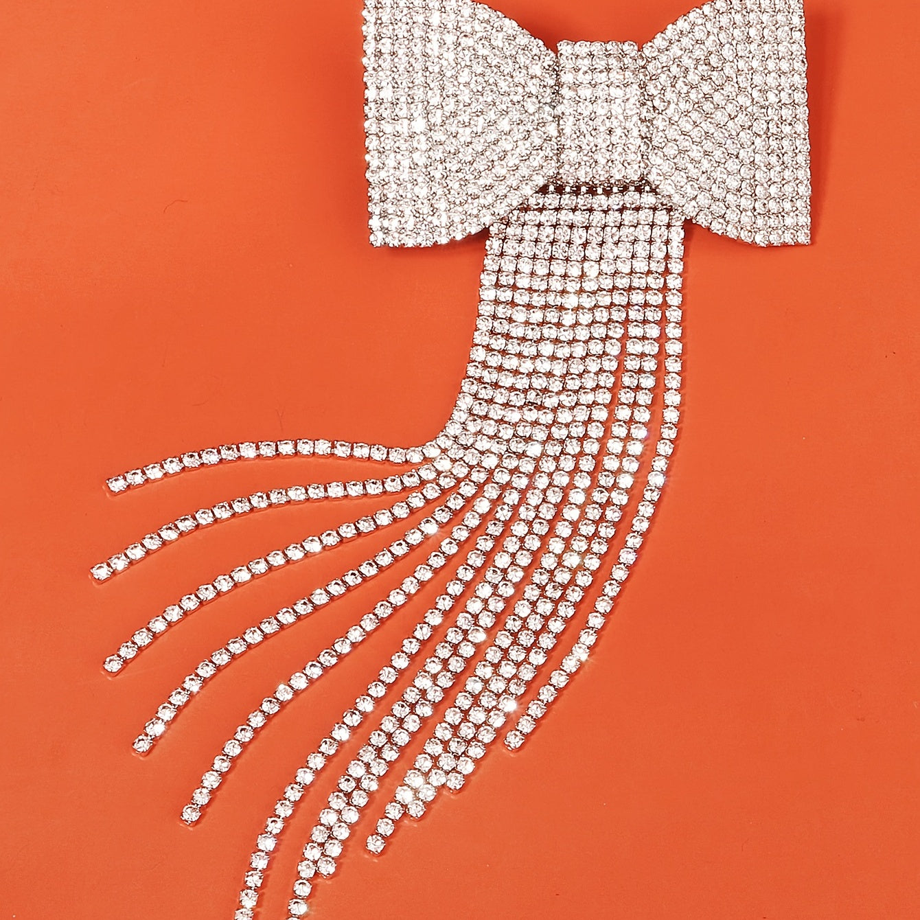 Accesorio para cabello para chicas y mujeres con borla larga, lazo de rhinestone y diseño elegante