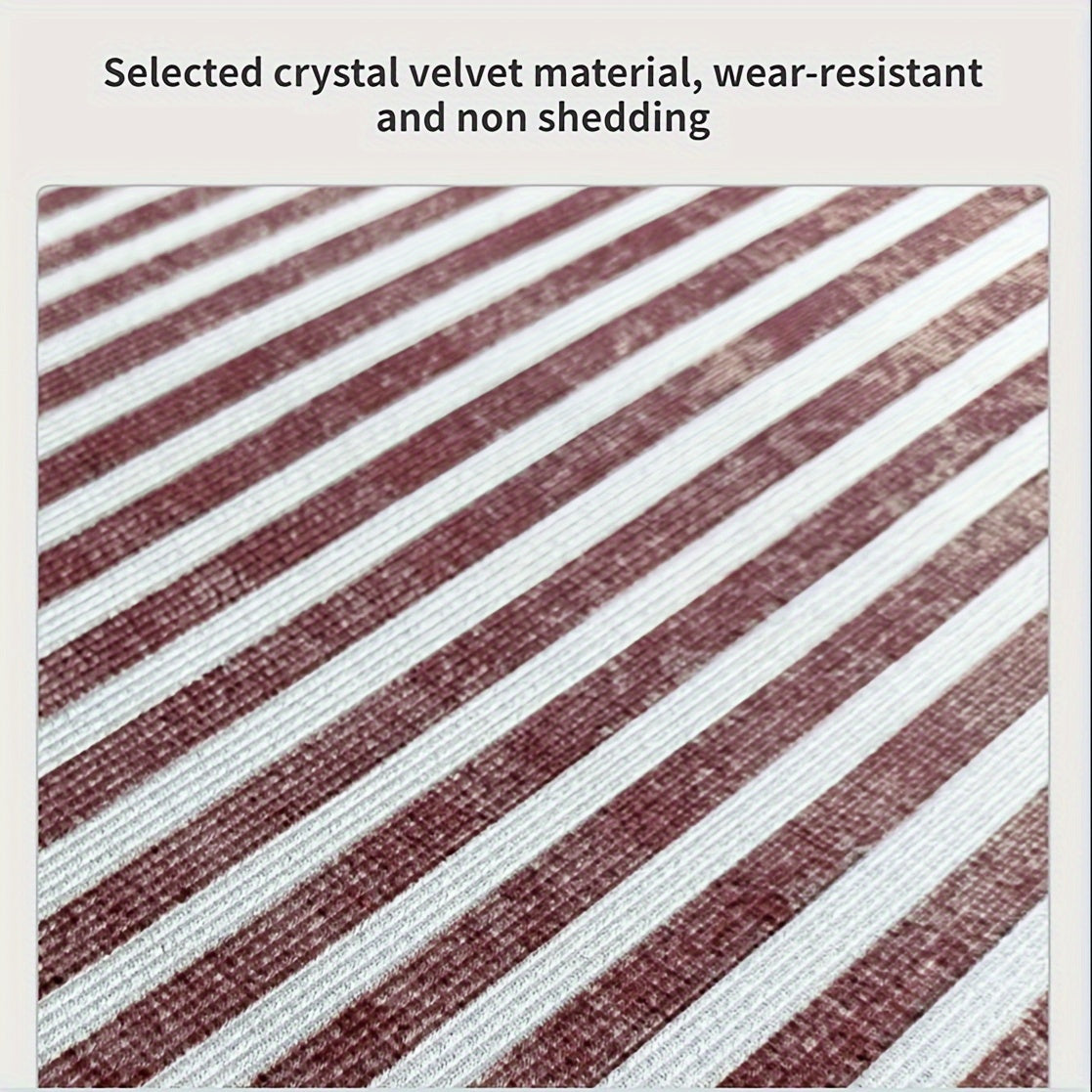 Мягкий утолщённый кухонный коврик, обладающий противоскользящими и маслостойкими свойствами. Этот водонепроницаемый коврик также устойчив к грязи, что облегчает его стирку в стиральной машине. Идеально подходит для входа, кухни, гостиной, прачечной или