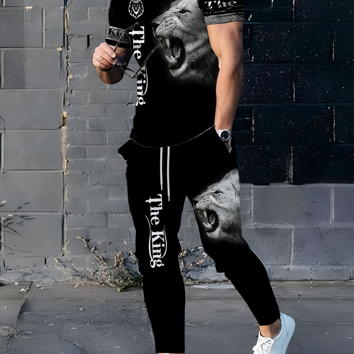Men's Polyester Lion Print Sports Set with Crew Neck T-Shirt and Long Pants