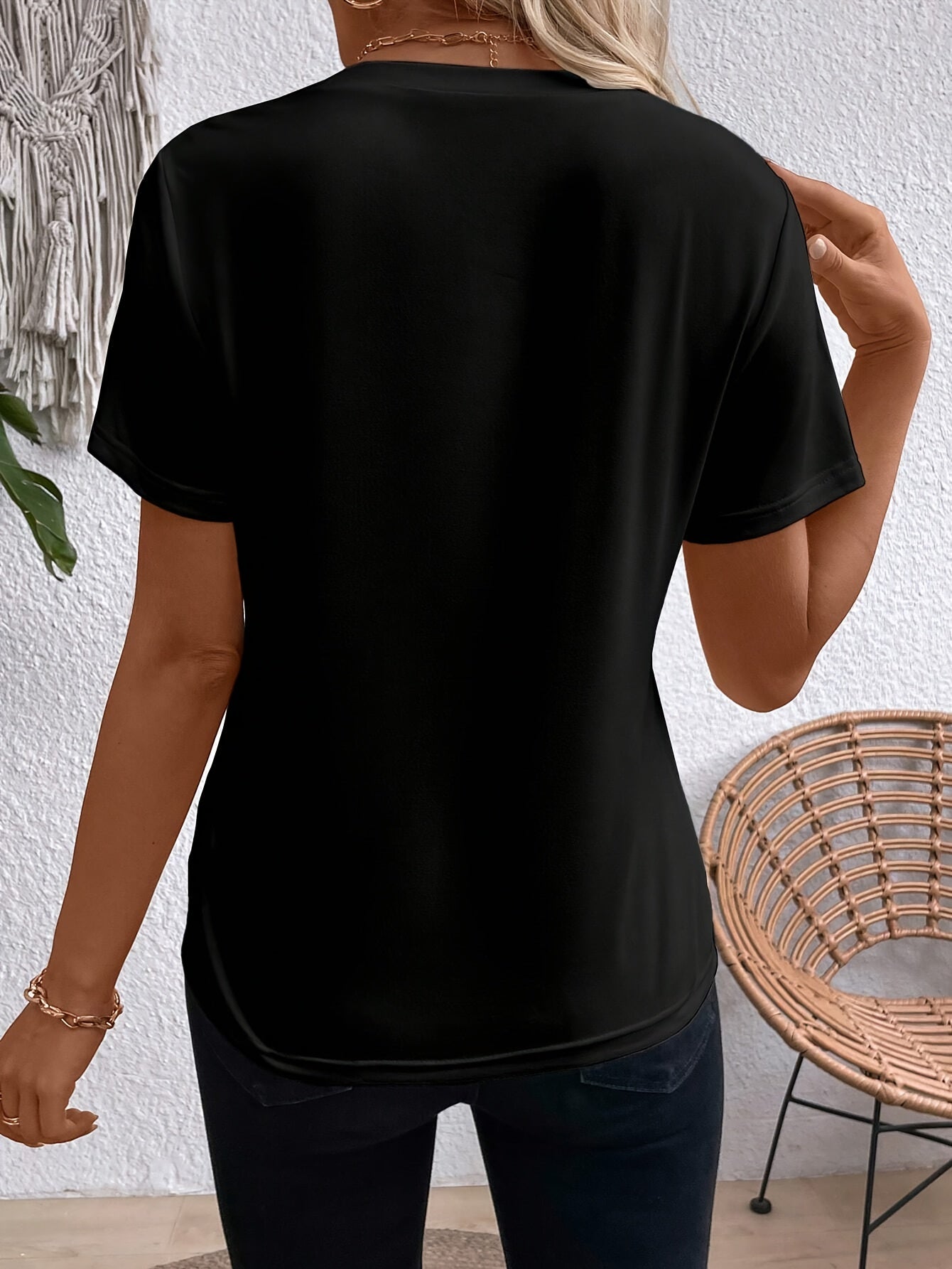 Women's Black T-Shirt with Golden Heart Design Short Sleeve Crew Neck Polyester Knit Casual Top