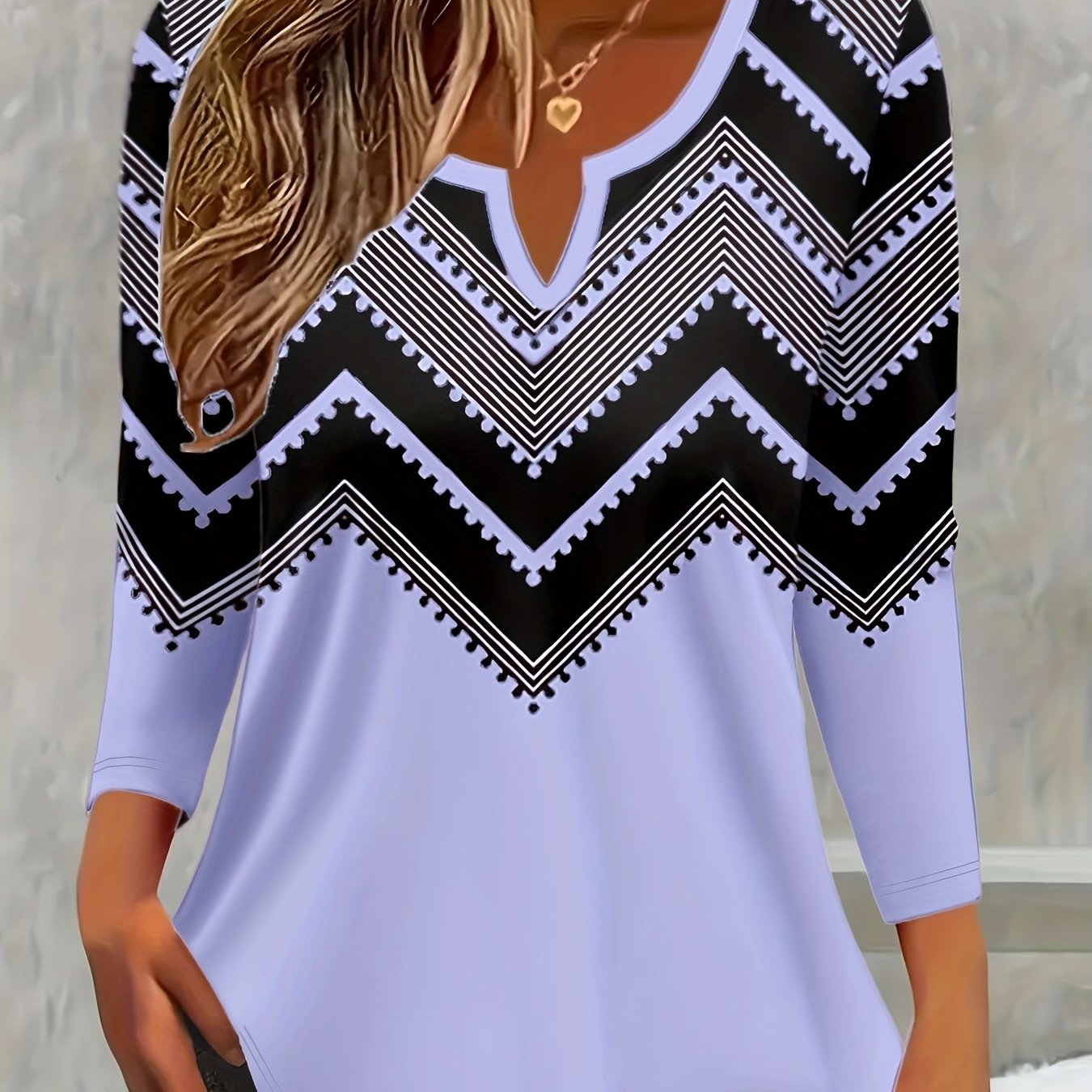 Women's Plus Size Wavy Print Notch Neck Long Sleeve T-Shirt