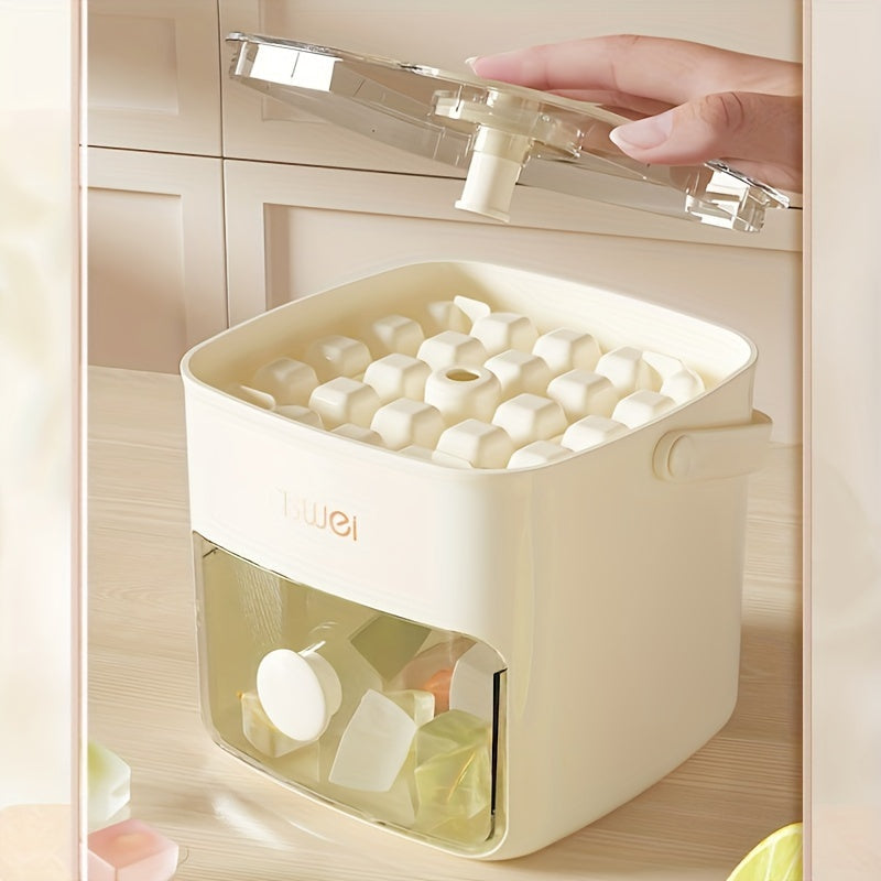 Large Capacity Durable Stackable Ice Cube Tray Lead-Free Plastic