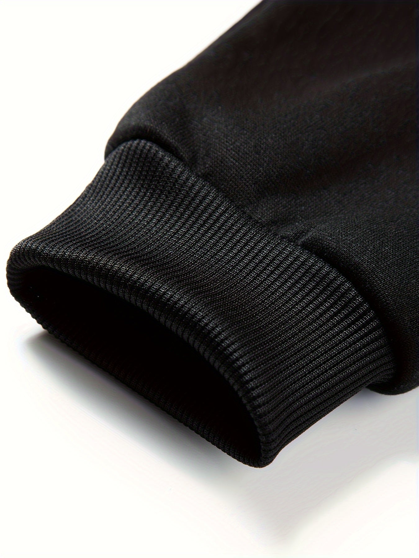 2-qismli to'plam, basketbolchi printli xuddi va sport shimlari o'g'il va qizlar uchun. Geometrik naqshli to'plam, trikotaj polyester. Oddiy kesim, kuz/qish kundalik kiyim uchun biroz cho'ziluvchan.