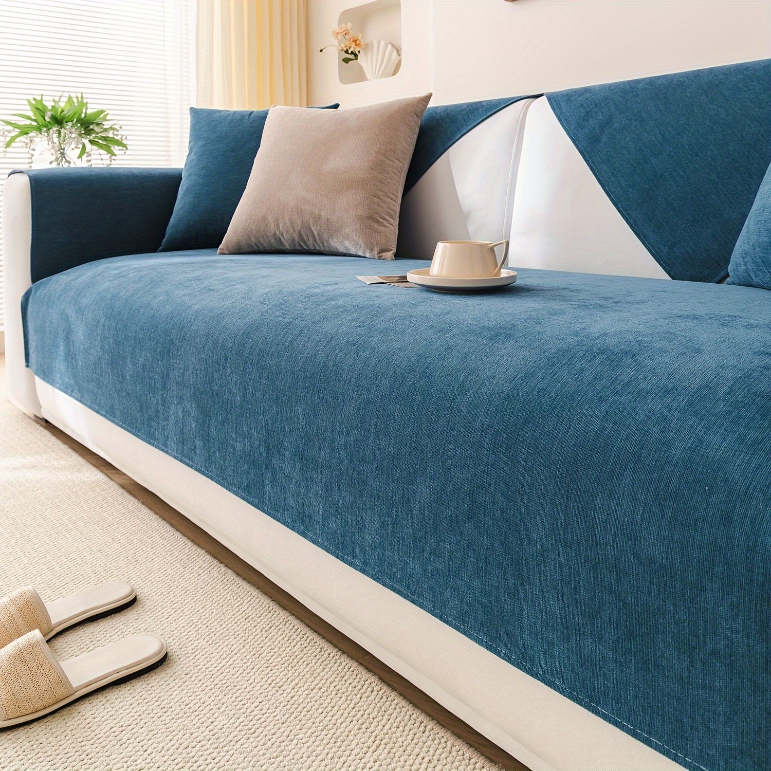 1 dona Chenille oddiy divan qoplamasi, barcha mavsumlar uchun universal qoplama, yostiq qopqog'i va orqa yostiq qopqog'ini o'z ichiga oladi. Divan yostiqlarini himoya qiladi, turli xonalar va uy bezaklari uchun mos keladi.