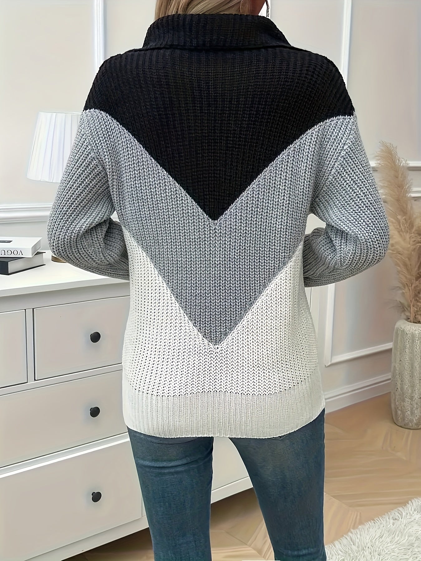Women's Plus Size Acrylic Patchwork V-Neck Sweater Top