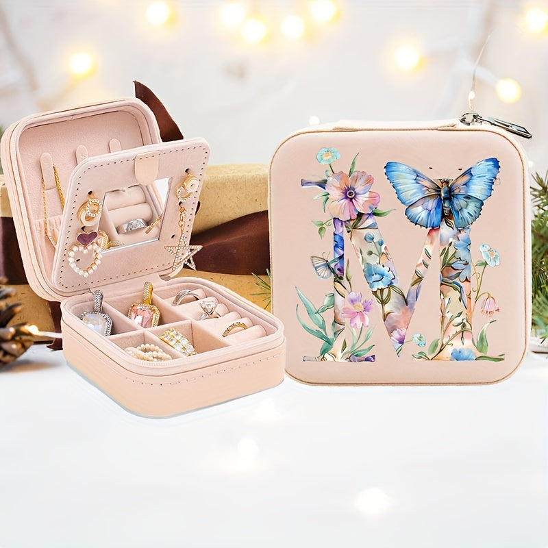 Yolgʻon charm bilan shaxsiylashtirilgan alfavitli flip-top bilan qoplangan, soʻzma-soʻz qoplangan va taqinchoqlarni saqlash uchun quti