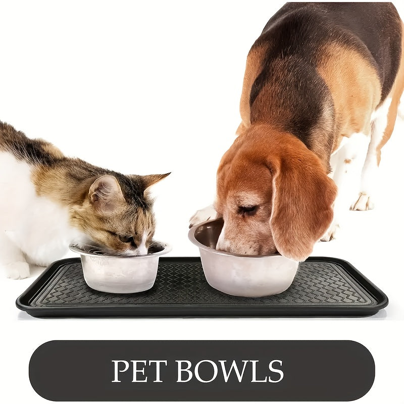 1 dona suv o'tkazmaydigan to'rtburchak shaklidagi qora plastik idish, yomg'irli mavsumda poyabzallar uchun ko'tarilgan chetlar bilan, pollarni ifloslik va suv dog'laridan himoya qilish uchun.