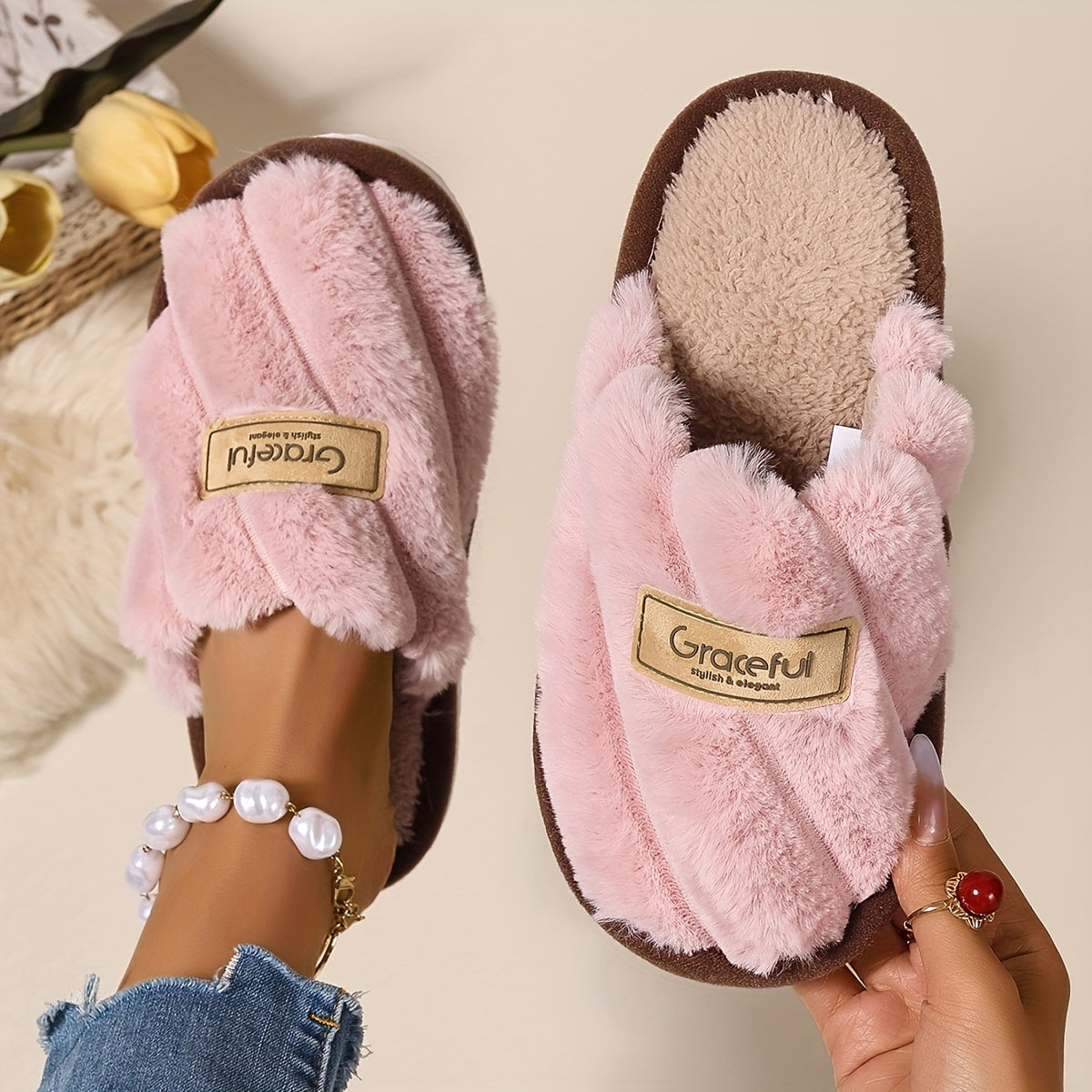 Unisex Checkered Plush Slippers Non-Slip EVA Sole All-Season Home Shoes