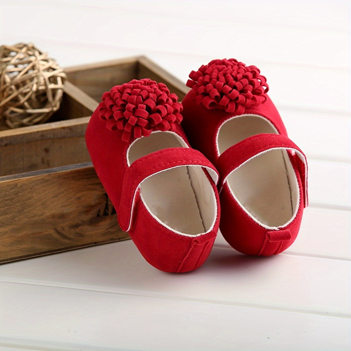 Kichkina qizlar uchun poyabzal Mary Jane gullar bilan bezatilgan, sirpanmaydigan, nafas oladigan mato, barcha mavsum uchun