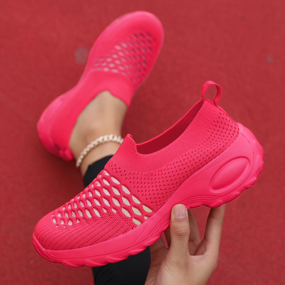 Ayollar uchun sariq slip-on sport poyabzali, yengil, nafas oladigan, to'qilgan EVA taglik