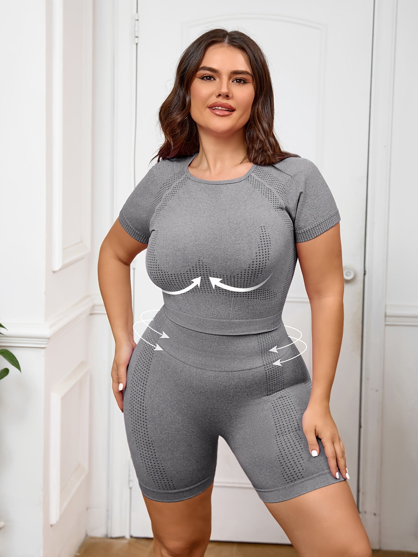 Plus Size Women's Seamless Nylon Yoga Set Short Sleeve T-Shirt and Tight Shorts