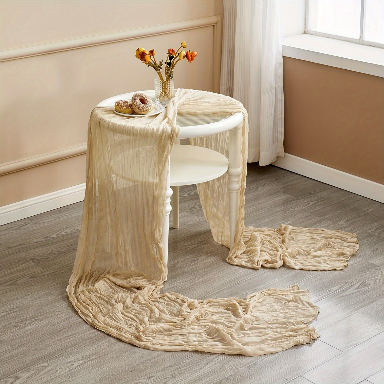 Ko'p rangli qirqilgan stol bayrog'i - nafis ovqatlanish stoli bezaklari