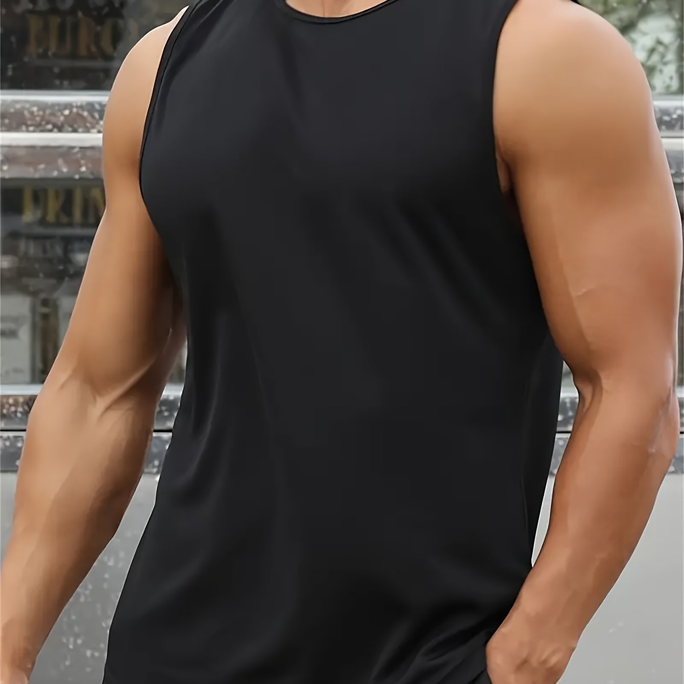 Men's Black Sleeveless Athletic Tank Top with Breathable Quick-Dry Polyester for Gym and Outdoor Activities