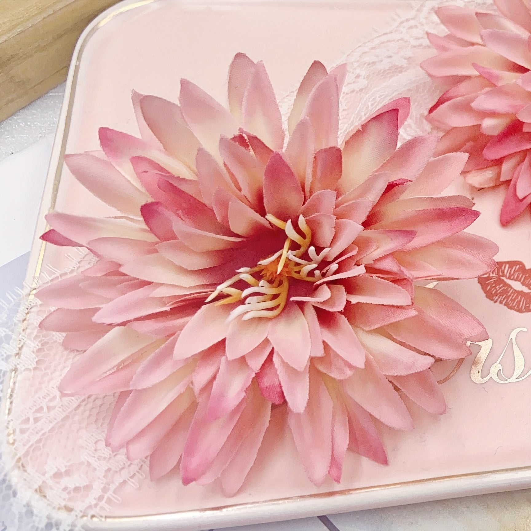 Artificial Flowers Crab Claw Chrysanthemum Simulation Flowers 7.5cm for DIY Crafts Weddings and Decorations