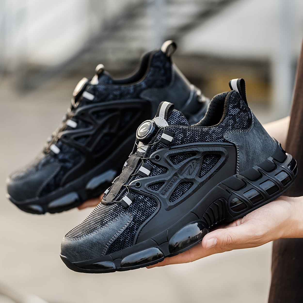 Men's Steel Toe Work Boots Puncture-Proof Fabric Non-Slip Rubber Sole All-Season