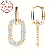 Ushbu zamonaviy dumaloq sirg'alar 925 oltin bilan tayyorlangan va umumiy og'irligi 5.84g. Ular 108 dona 1.7mm Mozambik toshlari va 2 dona 1.08 karat Mozambik toshlari bilan bezatilgan. Sirg'alar ko'p qirrali bo'lib, ikki xil uslubda taqilishi mumkin.