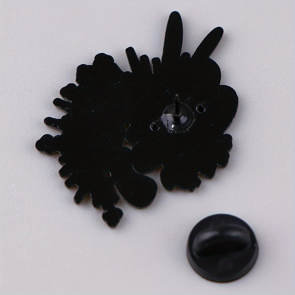 Cartoon Enamel Pin Badge with Unique Pattern for Clothing and Bags