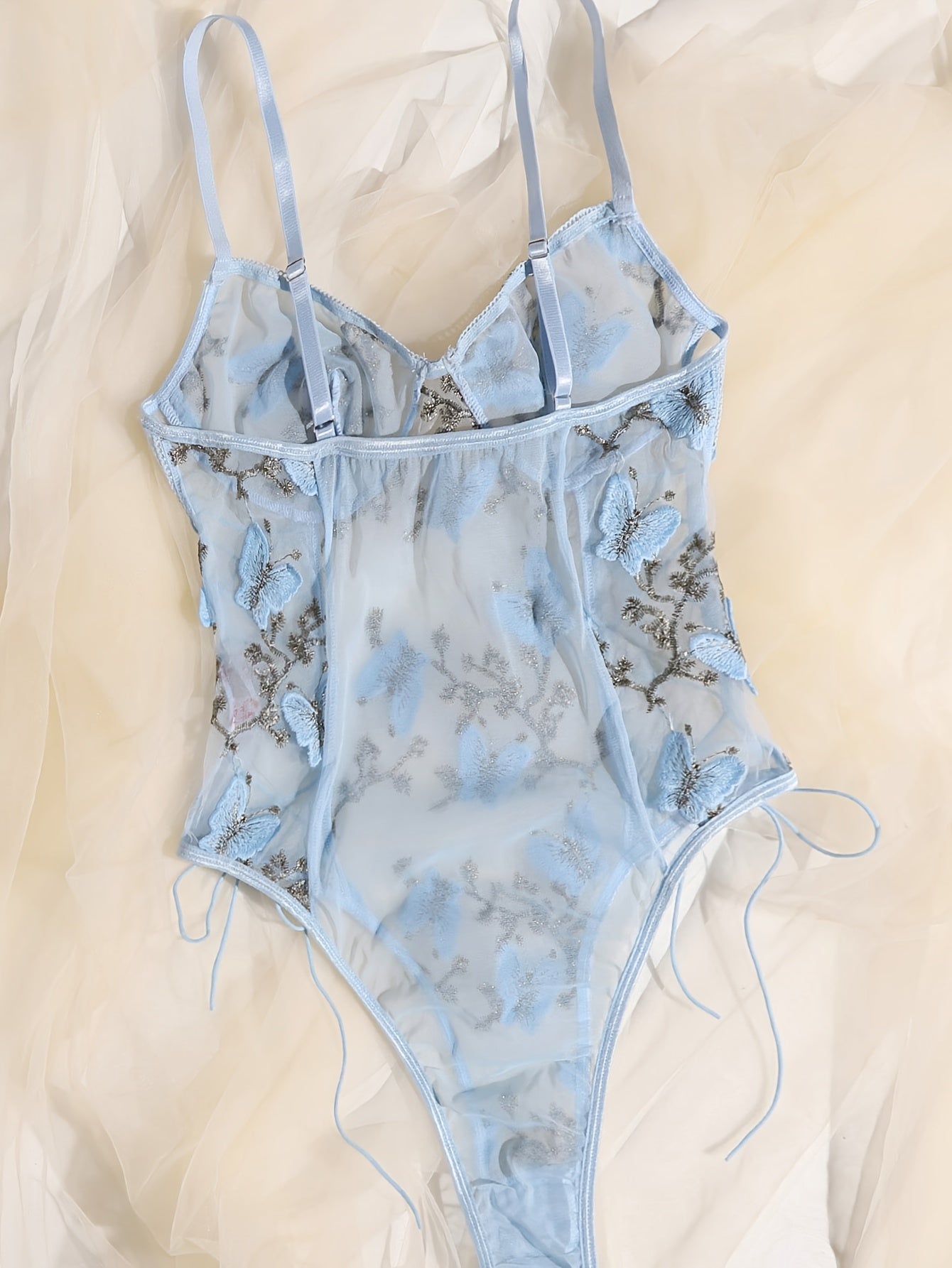 Kelebek tikilgan belbog'li teddy, chuqur V shaklidagi orqasiz thong mesh bodysuit - ayollar uchun sexy ichki kiyim.