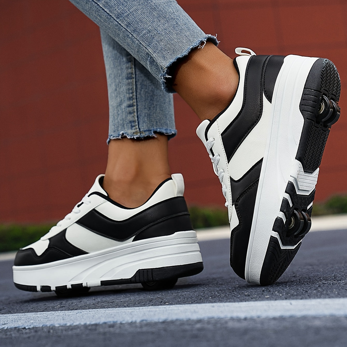 Bolalar uchun zamonaviy bog'ichli krossovkalar, tasodifiy kiyim, sport va mashg'ulotlar uchun ideal.