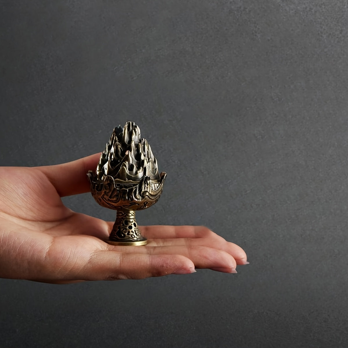 Copper Alloy Incense Burner with Dragon Design for Tea Ceremonies and Gifts